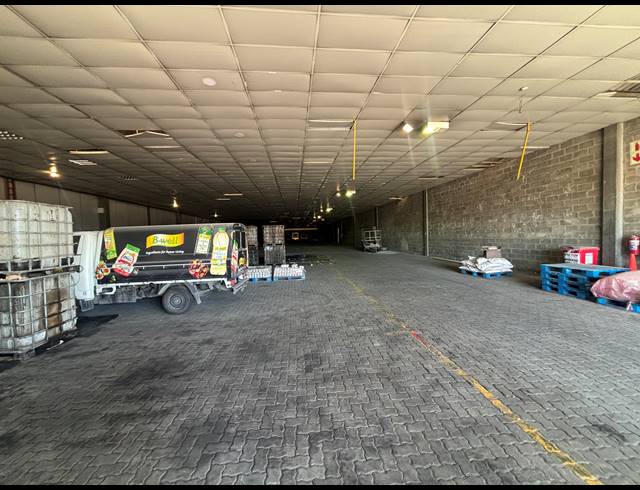 2,000M² WAREHOUSE TO LET IN BLACKHEATH INDUSTRIAL